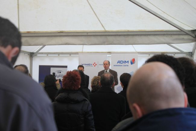Location de tente pour discours dans l'Eure prés d'Evreux